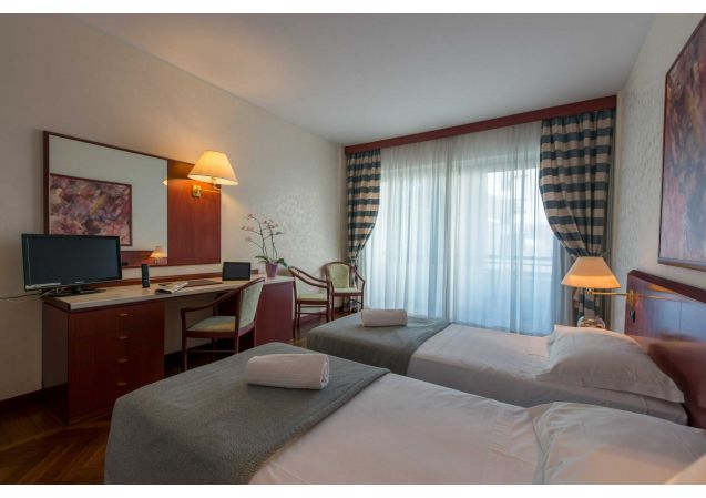 Splendid Hotel La Torre - Camera Deluxe Matrimoniale/Doppia con Letti Singoli con Vista Giardino