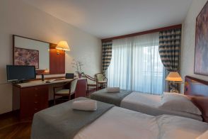 Splendid Hotel La Torre - Camera Deluxe Matrimoniale/Doppia con Letti Singoli con Vista Giardino